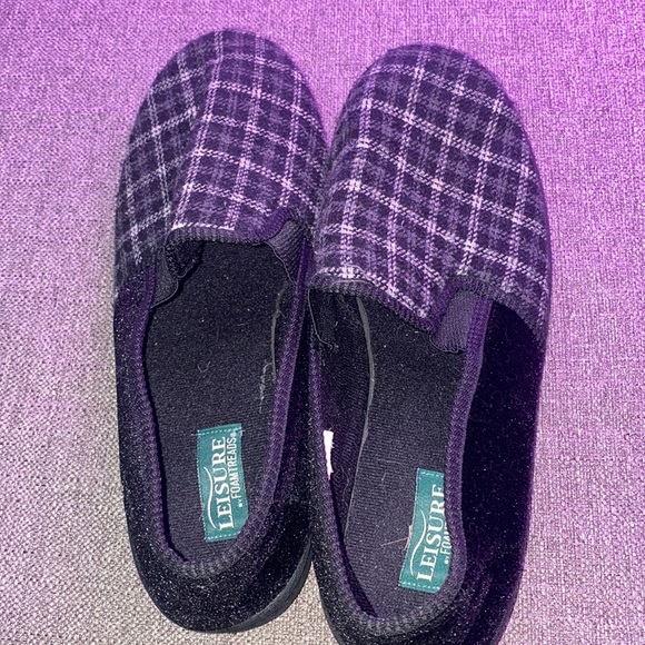 Leisure by foam trends black grey house shoes slippers women 11 wide slip on - Picture 2 of 6